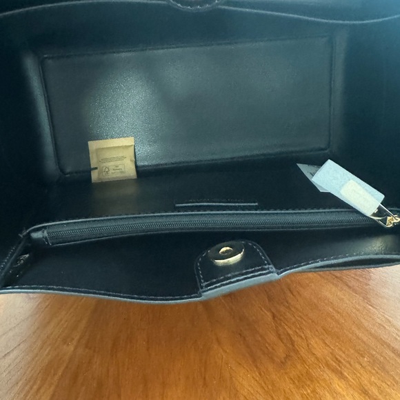 Michael Kors purse - Picture 7 of 9